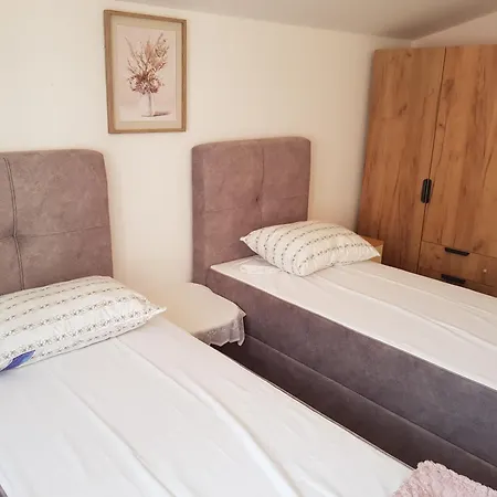 Apartment Kornatska Tribunj (Sibenik-Knin)